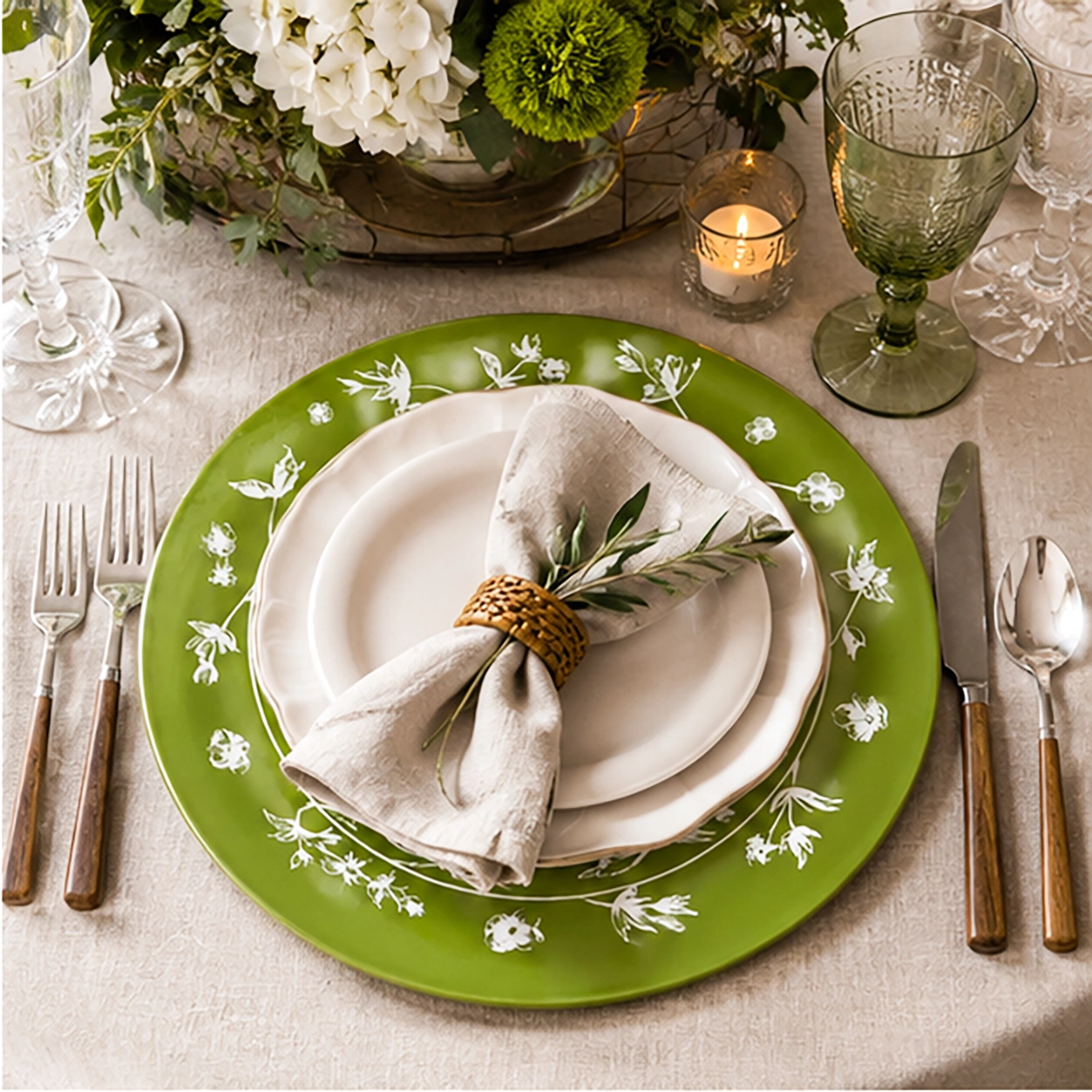 aria verde charger plate in wedding reception tablescape