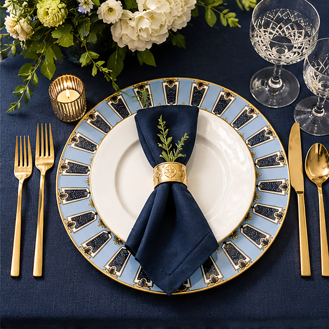 the palazzo charger plate wedding reception tablescape